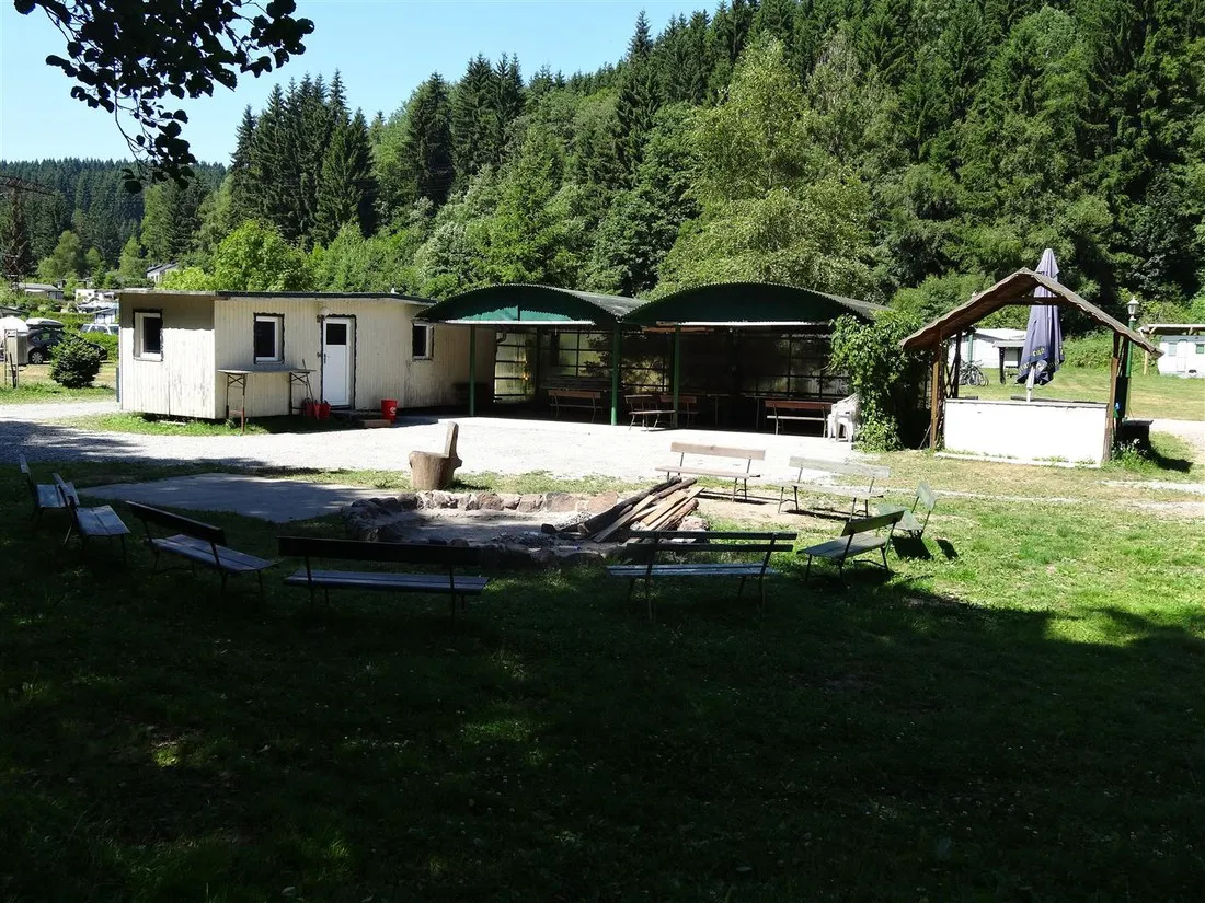 waldcampingplatz-meyersgrund-ilmenau-kuqff