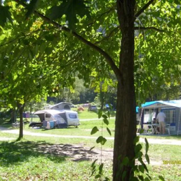 camping-bled-bled-5zmj4