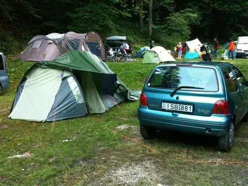 camping-bled-bled-c6pcy