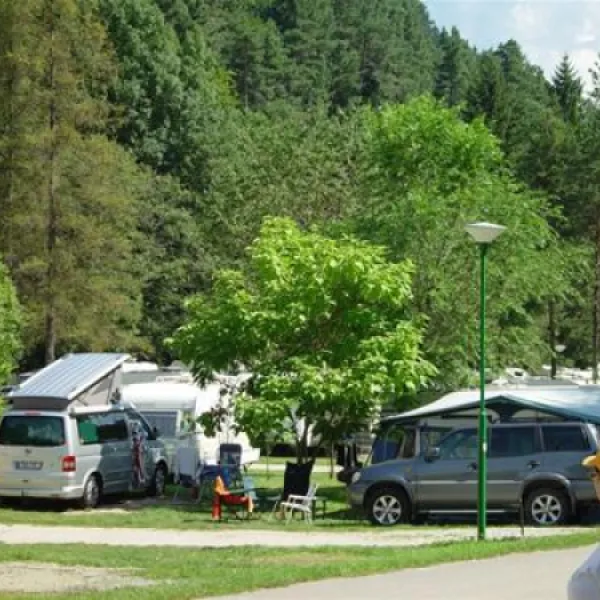 camping-bled-bled-iwb6g