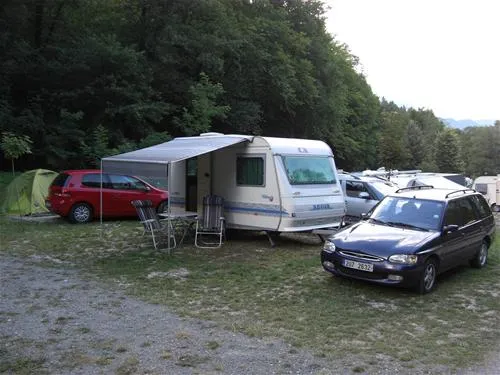 camping-bled-bled-qgu0s