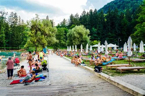 camping-bled-bled-qwhqn