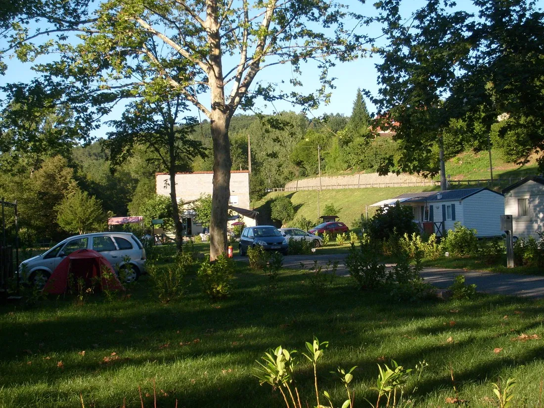 camping-de-clupeau-cherveix-cubas-9ignt