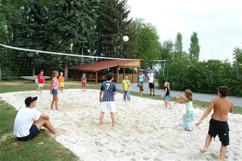 camping-oase-praha-dolni-brezany-nj4mt