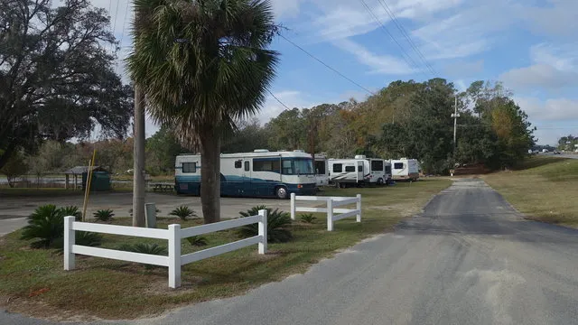 lakeside-travel-park-tallahassee-iu5vg