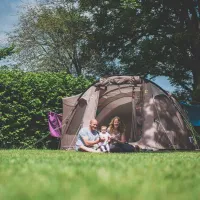 red-shoot-camping-park-ringwood-opbxh