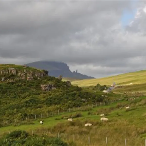 torvaig-car-camp-site-portree-6hymj