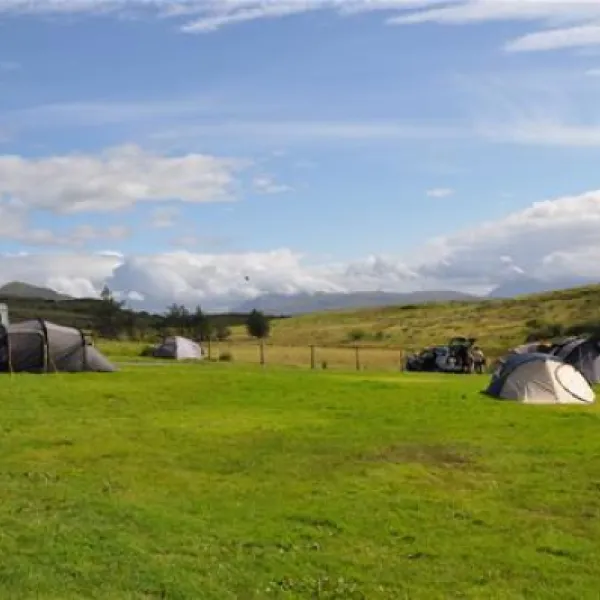 torvaig-car-camp-site-portree-dgaki