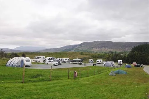 torvaig-car-camp-site-portree-qeqia