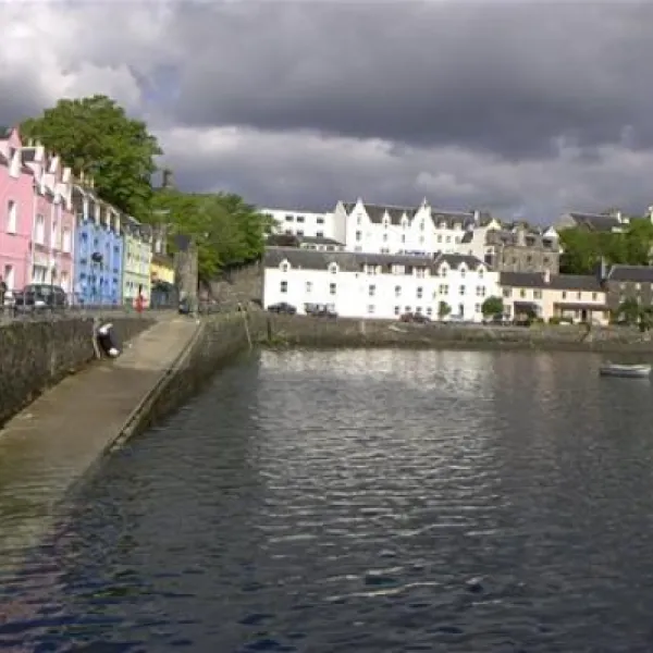 torvaig-car-camp-site-portree-xg6is
