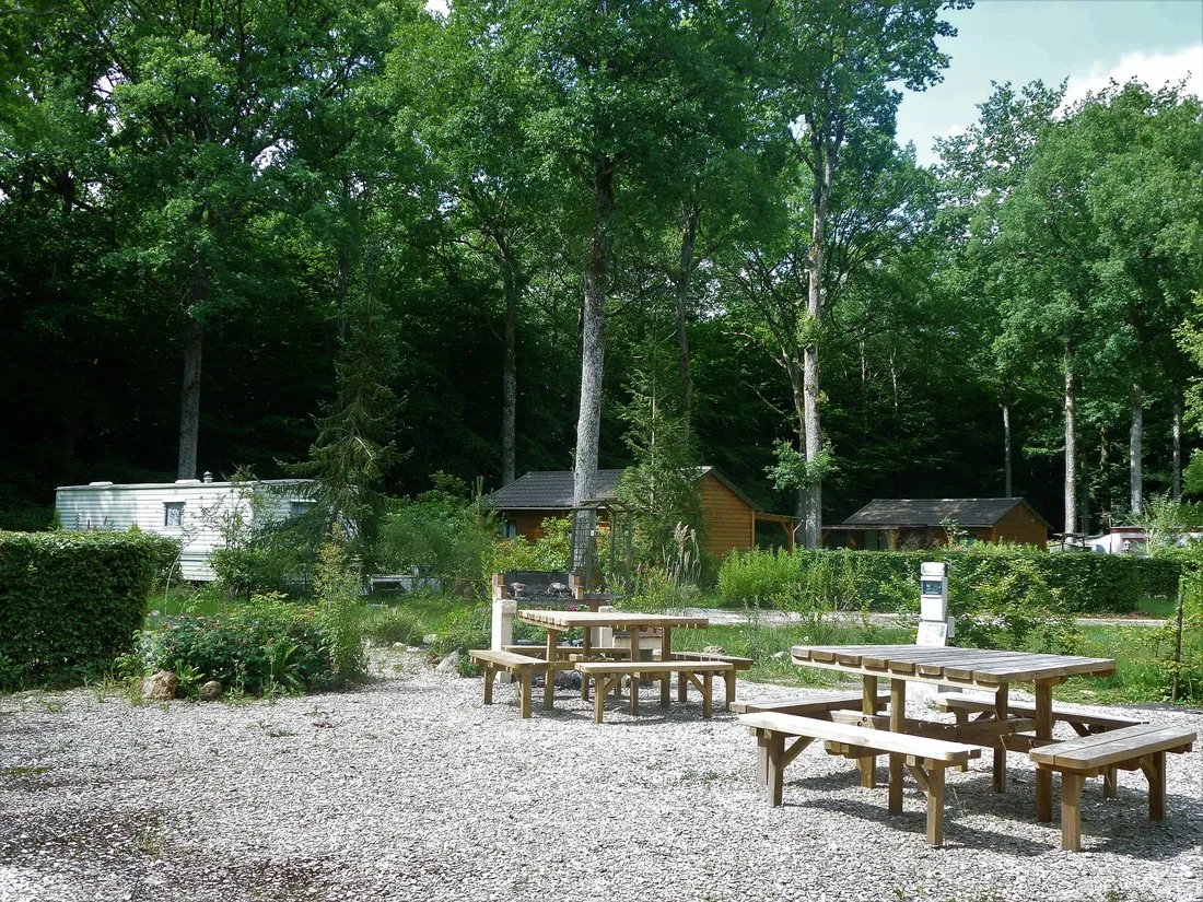 camping-le-bois-guillaume-villeneuve-les-genets-i319z