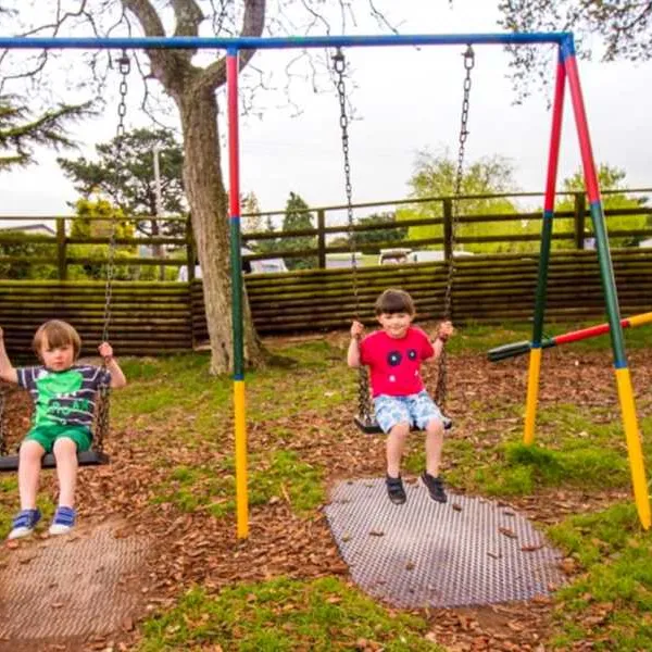 andrewshayes-caravan-park-axminster-1f51w