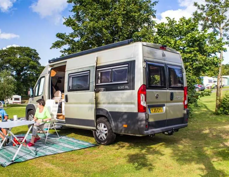 andrewshayes-caravan-park-axminster-izmez