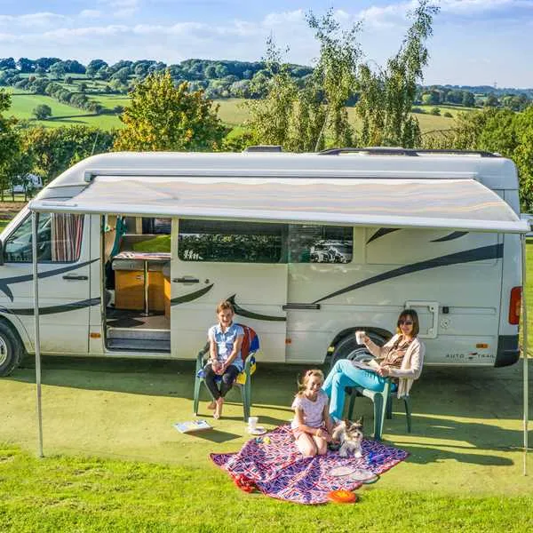 andrewshayes-caravan-park-axminster-truju
