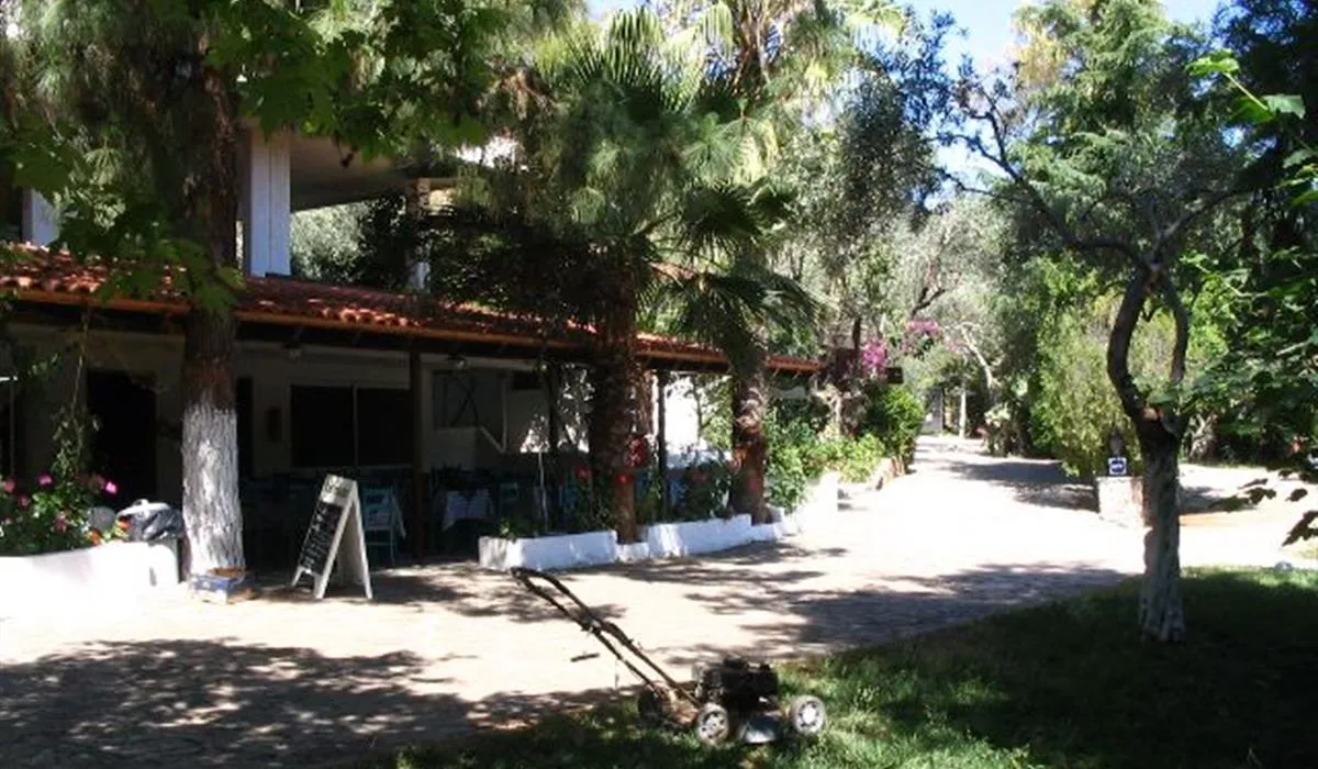 campsite-nicolas-i-ancient-epidavros-sira7