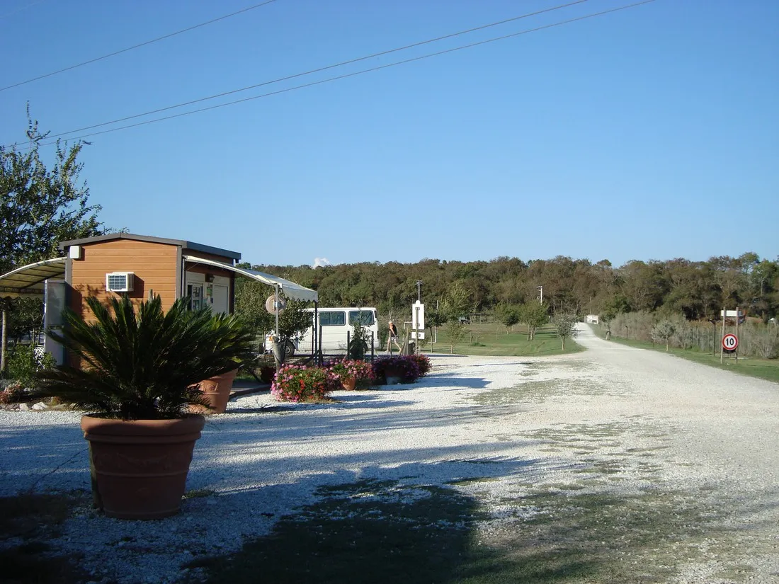 farm-camping-lago-le-tamerici-coltano-hpd5w