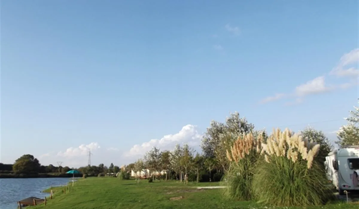 farm-camping-lago-le-tamerici-coltano-pqsap