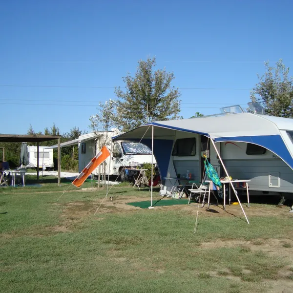 farm-camping-lago-le-tamerici-coltano-xaweq