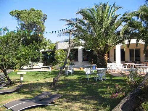 camping-naturiste-les-eucalyptus-linguizzetta-8hony
