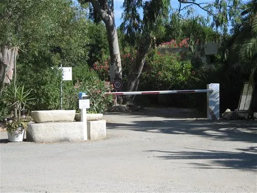 camping-naturiste-les-eucalyptus-linguizzetta-teqcp