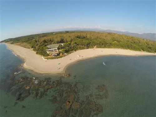 camping-naturiste-les-eucalyptus-linguizzetta-wyasv