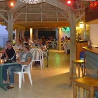 camping-naturiste-les-eucalyptus-linguizzetta-zu59t