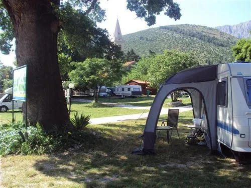 camping-viter-zaostrog-m6bp6
