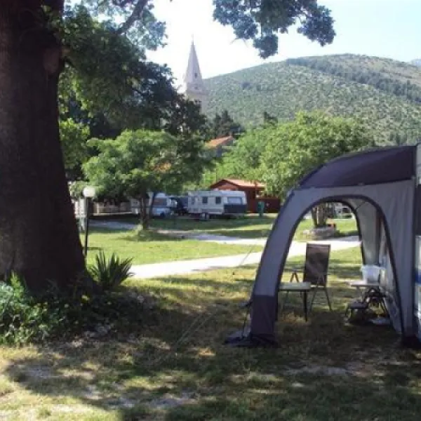camping-viter-zaostrog-m6bp6