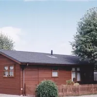 long-hazel-park-yeovil-1nqmd
