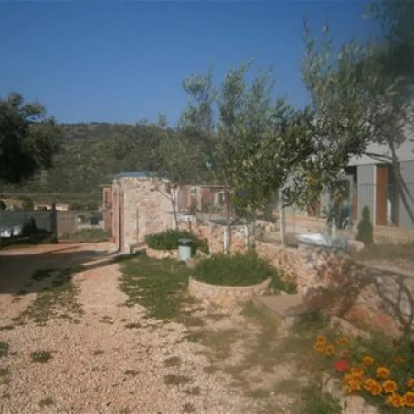 albania-ksamil-caravan-camping-ksamil-0z9ru