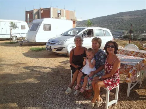 albania-ksamil-caravan-camping-ksamil-hkahn