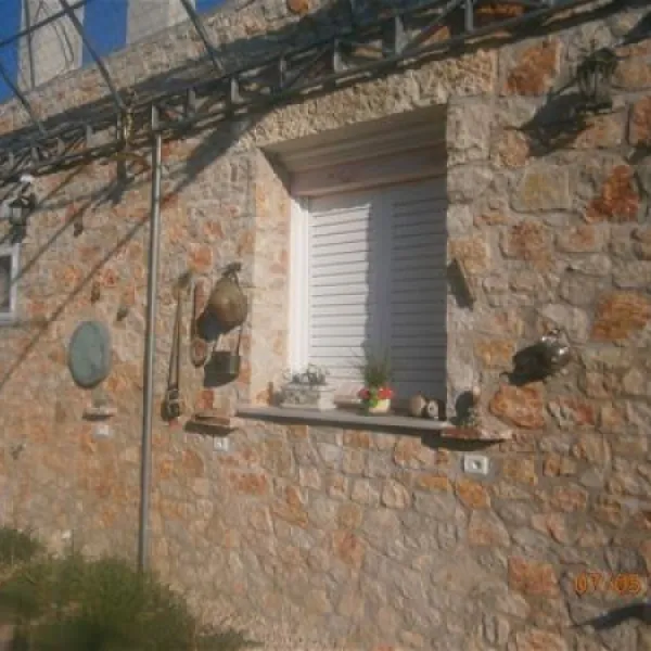 albania-ksamil-caravan-camping-ksamil-mhnfd
