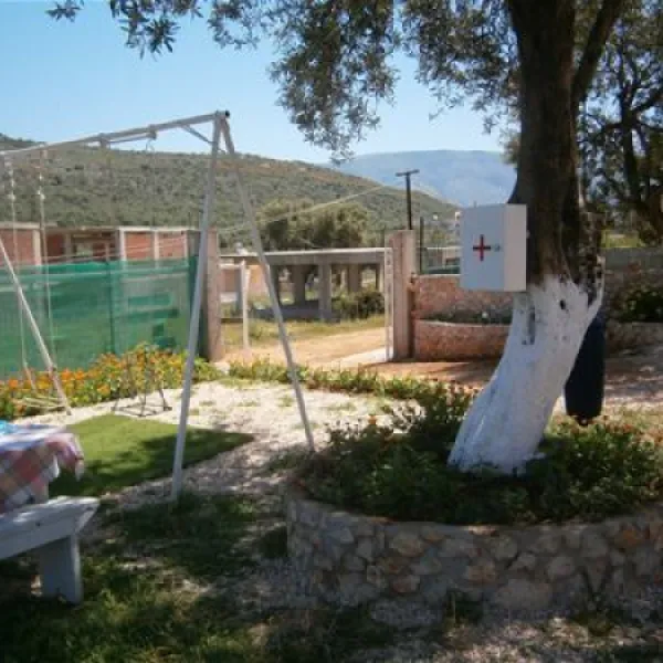 albania-ksamil-caravan-camping-ksamil-nks9l
