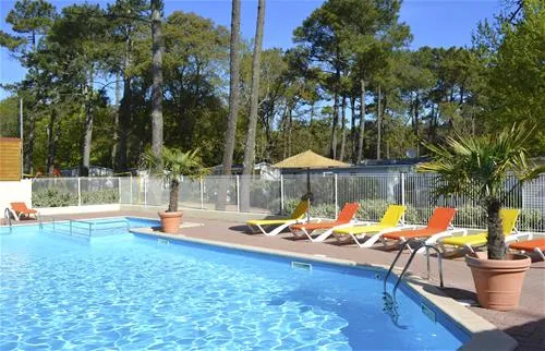 le-clos-des-pins-camping-longeville-sur-mer-0h4kf