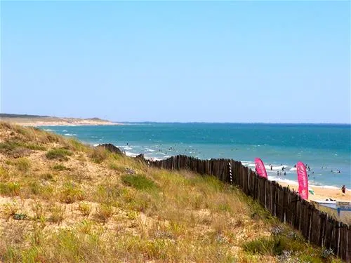 le-clos-des-pins-camping-longeville-sur-mer-kxt5d