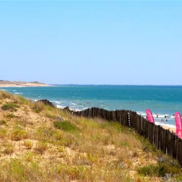 le-clos-des-pins-camping-longeville-sur-mer-kxt5d