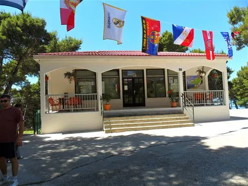 camping-uvala-borova-podaca-flvvr