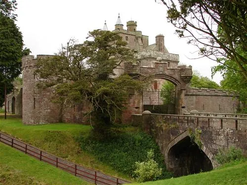 hoddom-castle-caravan-park-lockerbie-2aefe