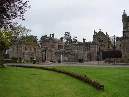 hoddom-castle-caravan-park-lockerbie-hyvne