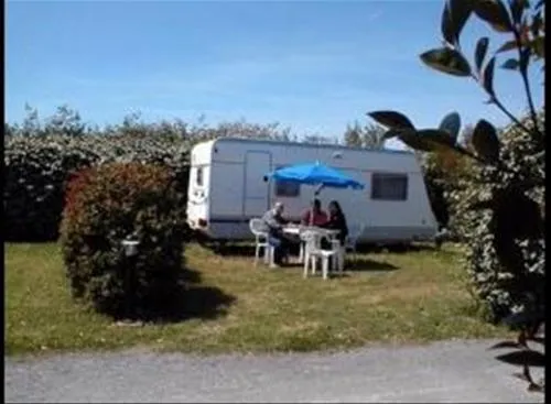 flower-camping-les-ilates-loix-jxmnk