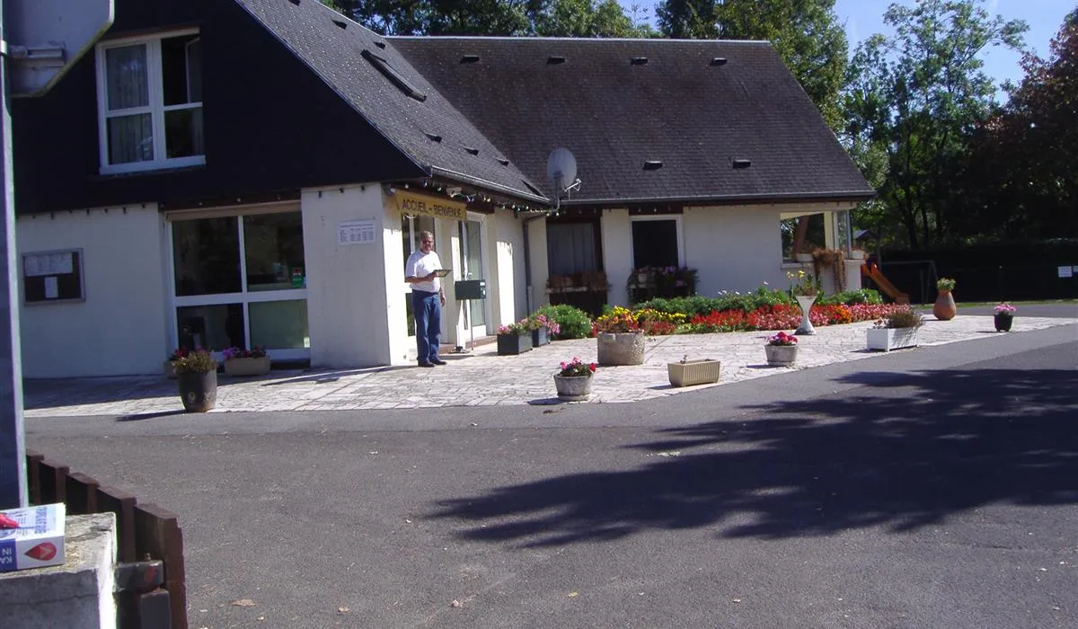 camping-municipal-attichy-hf6gg