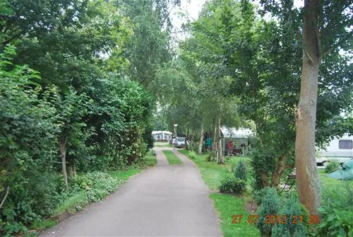 natuurkampeerterrein-de-kleine-rug-dordrecht-fak4j