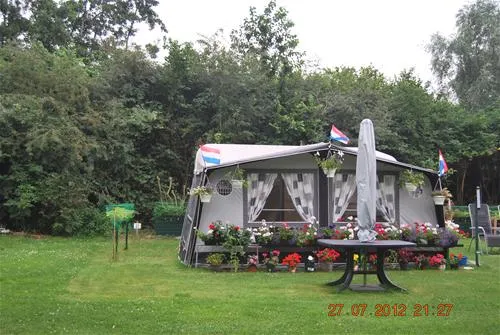natuurkampeerterrein-de-kleine-rug-dordrecht-xynyo