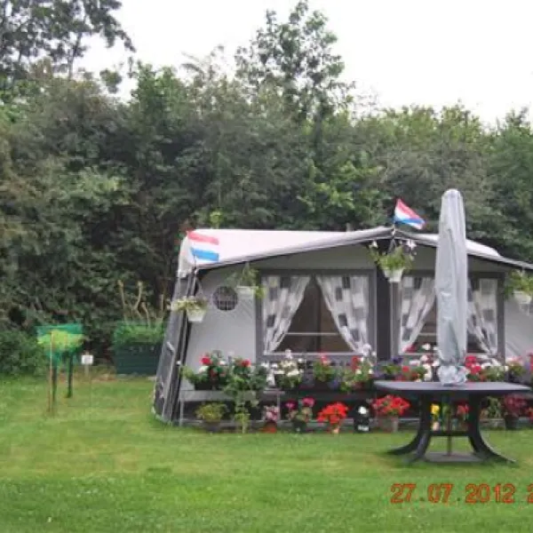 natuurkampeerterrein-de-kleine-rug-dordrecht-xynyo