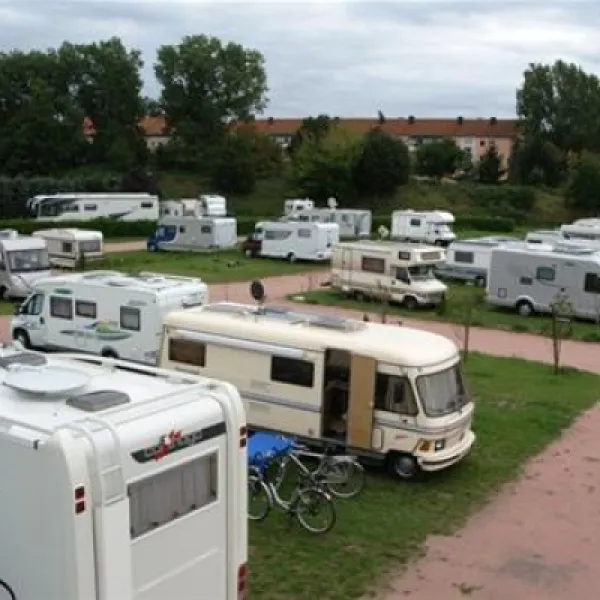 caravaningpark-bei-schaffermobil-dresden-kfp1h