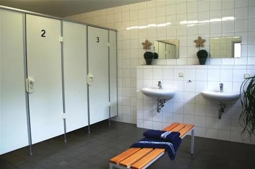 caravaningpark-bei-schaffermobil-dresden-lyp6k