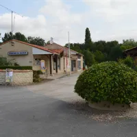 camping-le-nizour-sireuil-xv7zy