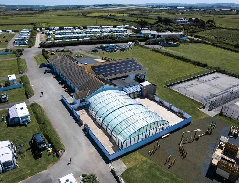 watergate-bay-holiday-park-newquay-lrd4s