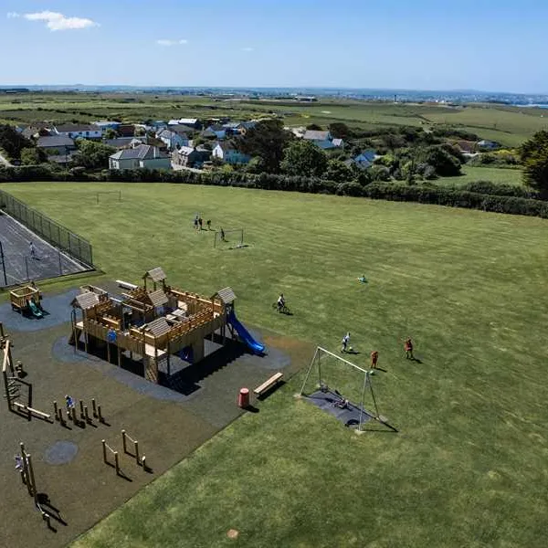 watergate-bay-holiday-park-newquay-rllxl
