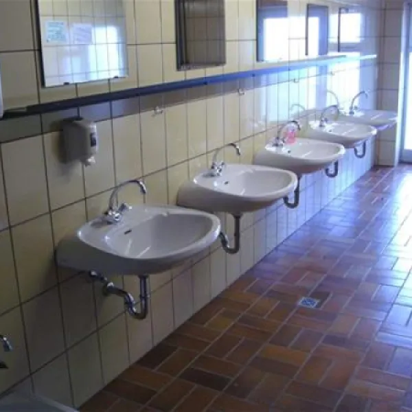 camping-bootsmarina-hock-stadtprozelten-y3adb